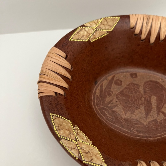 Vintage  Handmade Woven Rattan Rim Red Clay Pottery Bowl Dominicana 7.5" - Picture 3 of 6